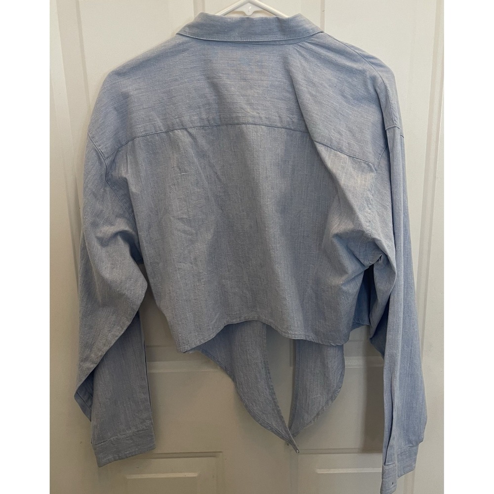 Electrify Chambray Beaded Ribbon Appliqué Cropped Knot Front Top Womens L Boho - Picture 7 of 8